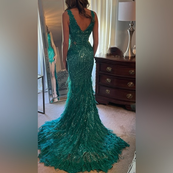 Portia and Scarlett prom dress - Picture 2 of 6